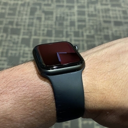 APPLE WATCH SERIES 5